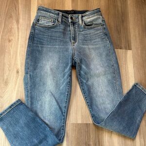 Judy Blue Light Wash Slim Fit Jeans
